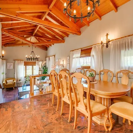 Vb Goya 7br Andalusian By The Marina Villa